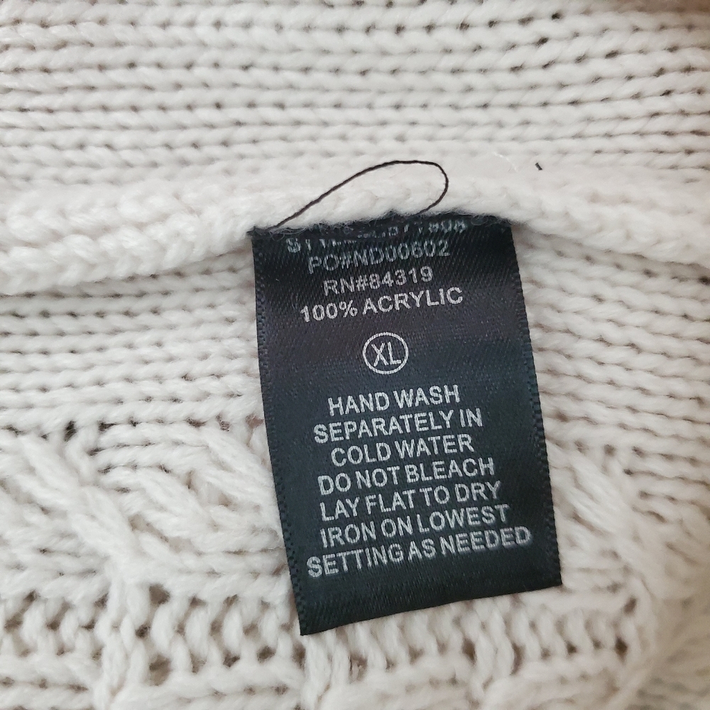 NWT Devotion by Cyrus Off White Crew Neck Sweater - Picture 4 of 6